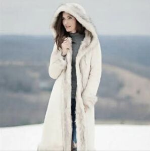 Fabulous Furs by Donna Sayers Size M